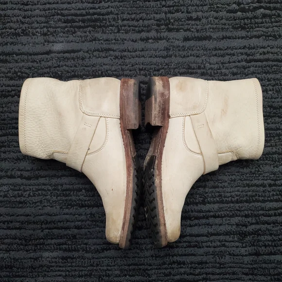 FRYE Size 6 Cream/Natural Veronica Full Grain Leather Moto Ankle Bootie - Picture 3 of 8